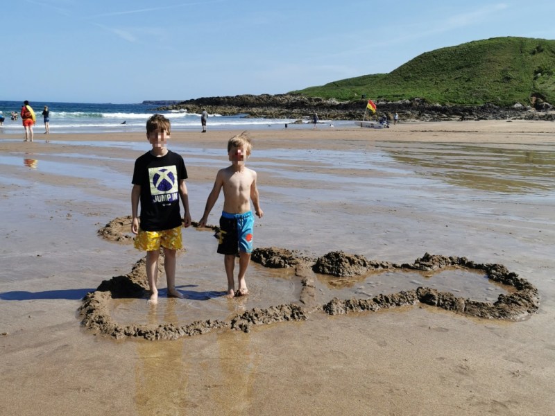 Beach vs Mountains: The Best Free and Budget-Friendly Activities for Families All Year&nbsp;Round